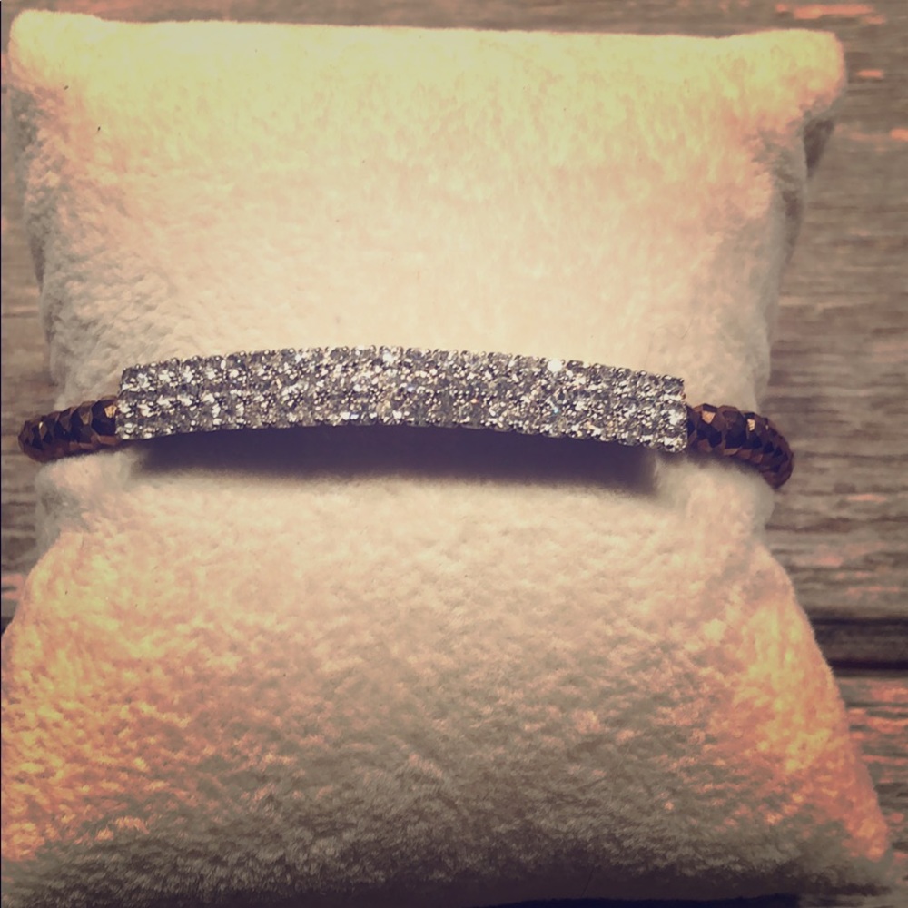 Crystal stretchy bracelet w/ bronze sparkle beads